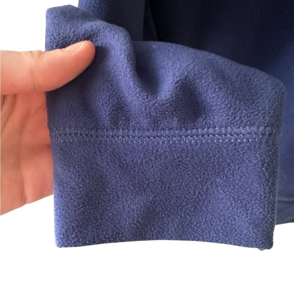 LL Bean Womens Medium Sweatshirt Micro Fleece Blue Pullover Outdoor Shawl VNeck - Picture 8 of 8